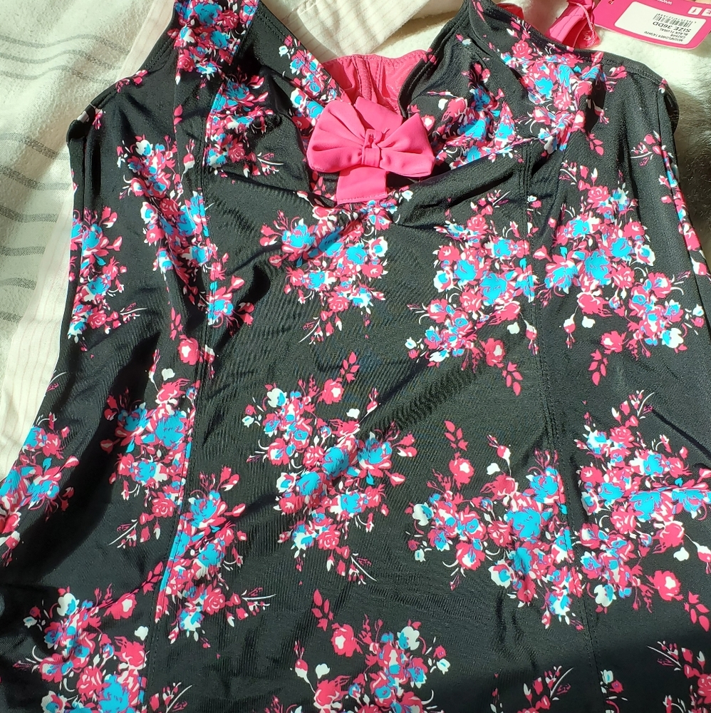 New Swimsuit Top